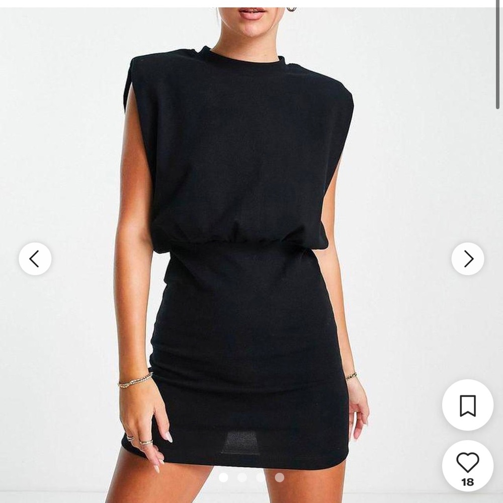 AllSaints Women's Black Dress

AllSaints Mika mini dress with shoulder pads